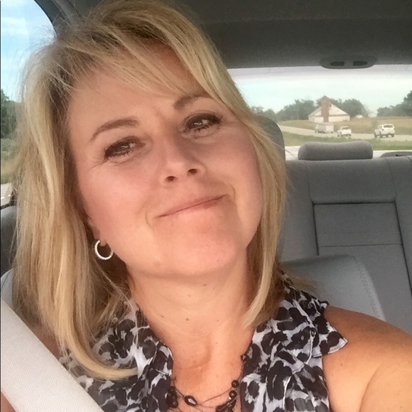 Meet your Posher, Kristi - Picture 2 of 3